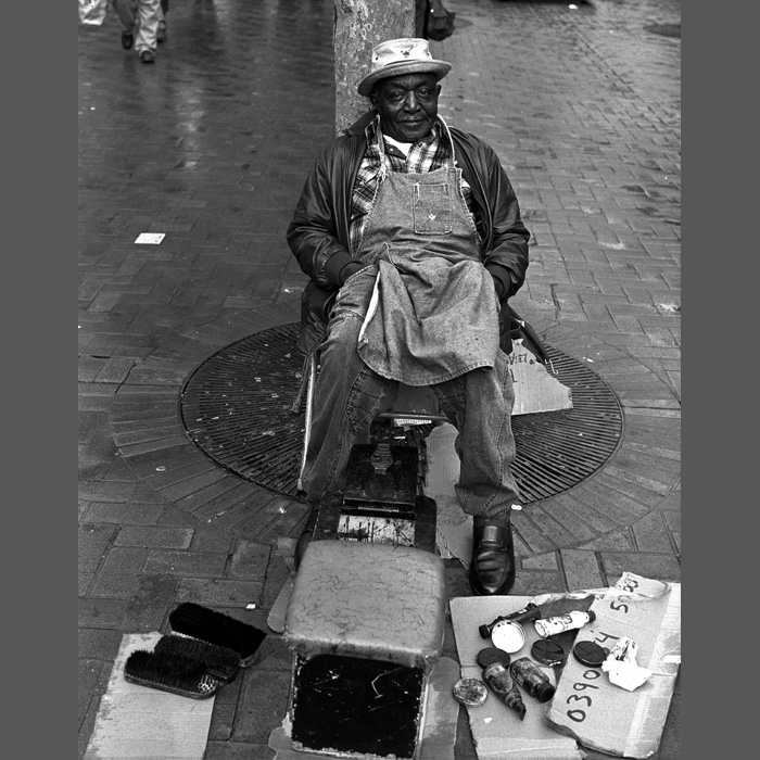 shoeshiner